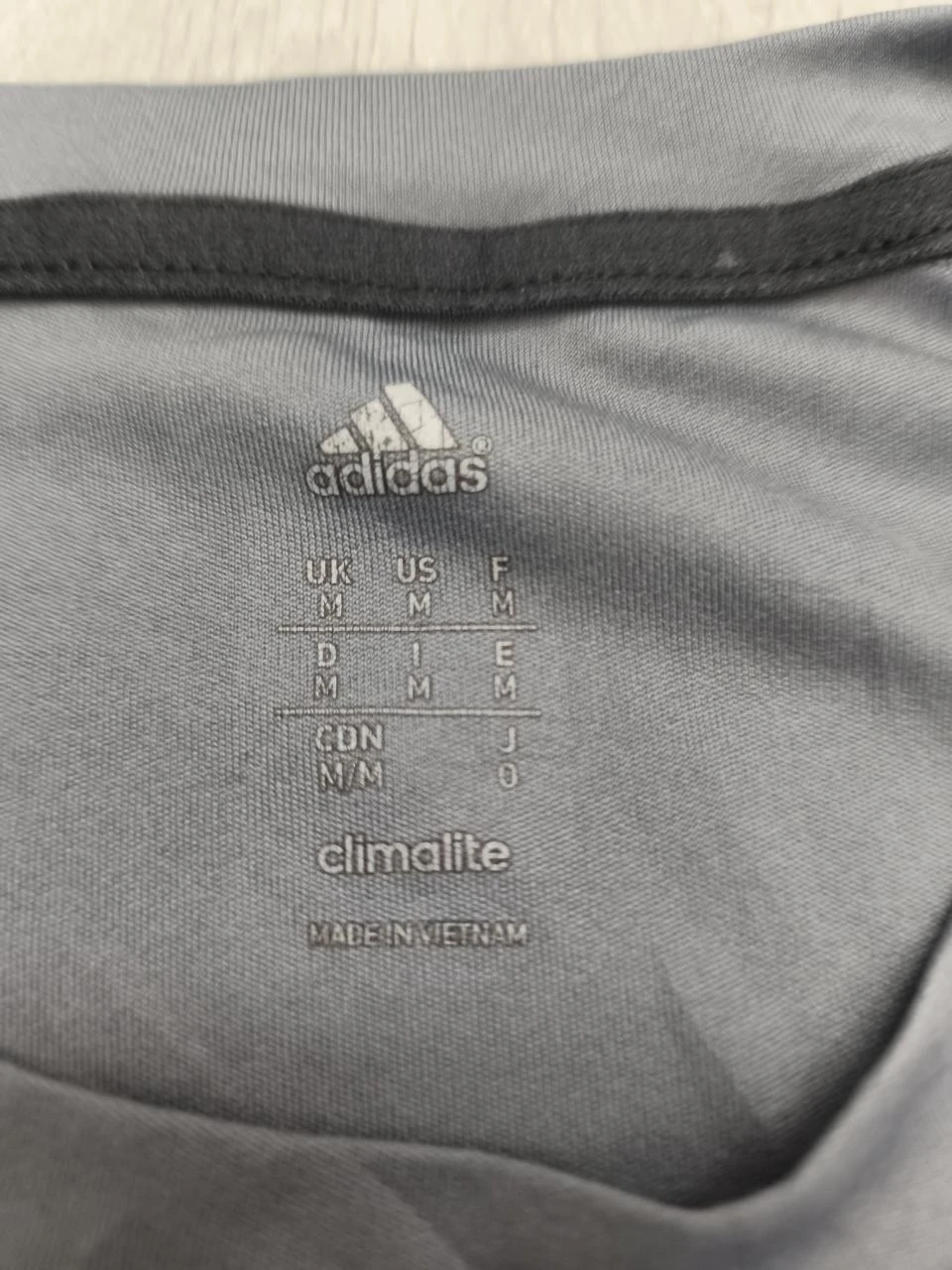 T-Shirt Adidas Cinza Tamanho M – photo 2